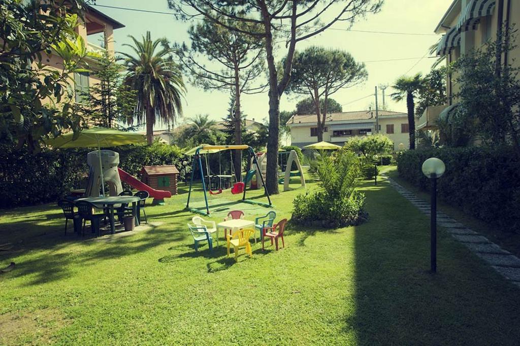 Hotel Parma Mare Marina di Massa Zewnętrze zdjęcie